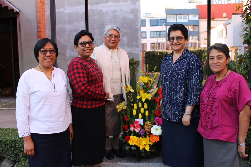 Hna. Martha, Hna. Evelin Carolina, Hna. Elizabeth, Hna. Janet, Hna. Norberta