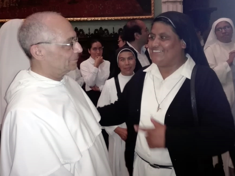 Fr. Bruno Cadoré y Hna. Ofelia Quispe