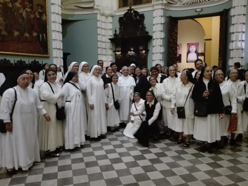 Fr. Bruno avec les membres de la Fédération