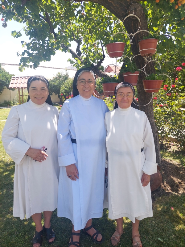 Hnas. María Bernardita Casanova Urzúa, Gladys Gabriela Vergara Ríos, y Margarita Vergara López