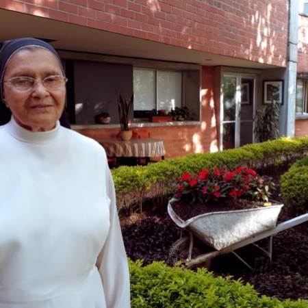 WITNESSES: Sr. María Teresa del Rosario
